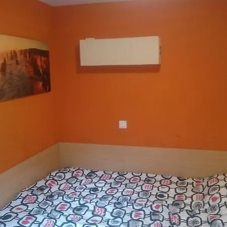 Colorful City Center Apartment - Parking Available * Ljubljana