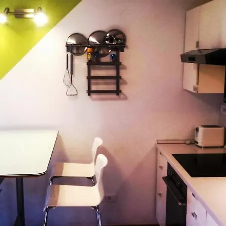 Colorful City Center Apartment - Parking Available Ljubljana