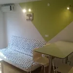 Colorful Center - Parking Available Apartment *