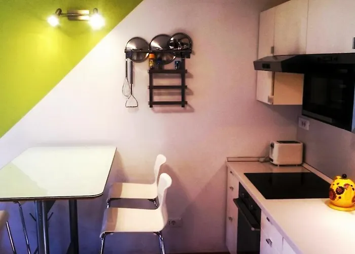 Colorful Center - Parking Available לובליאנה