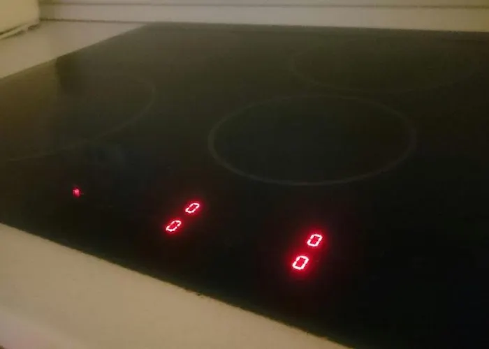 Apartment Colorful Center - Parking Available *